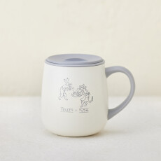 ３月５日～　手ぬぐいブランド「かまわぬ」とのコラボアイテム発売です！