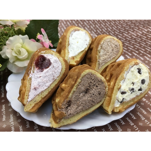 クリームワッフル＆郡山名物クリームボックスの「モン・リブラン」が11月16日（日）まで限定出店！！