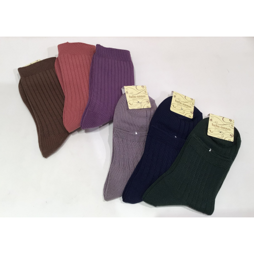 【color socks】秋もやっぱり無地がスキ❣️🐿️🍂