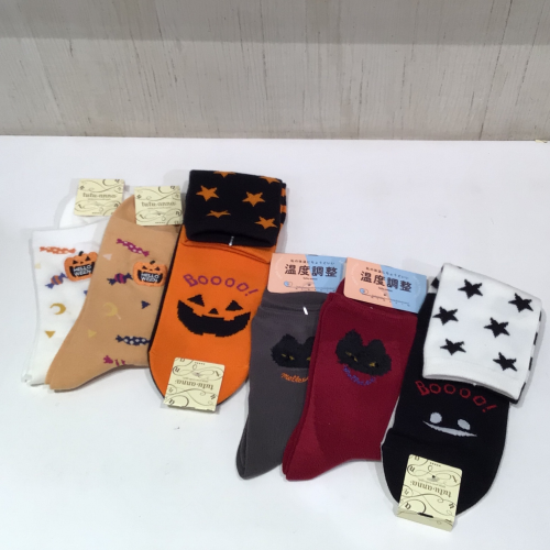 足元からハロウィン気分に！ハロウィンモチーフソックス🎃