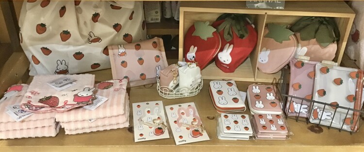 いちごミッフィー🍓🐰