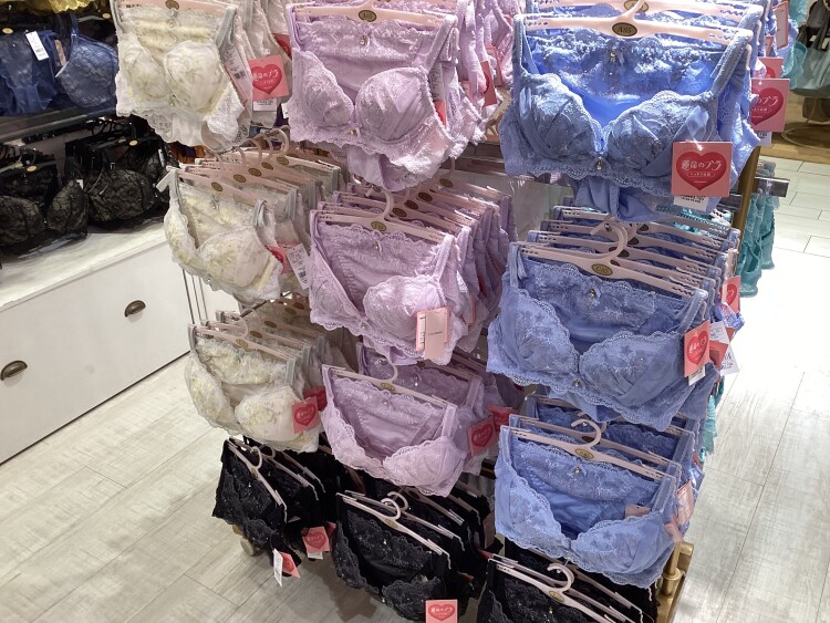 運命のブラ新色多数入荷🆕💕